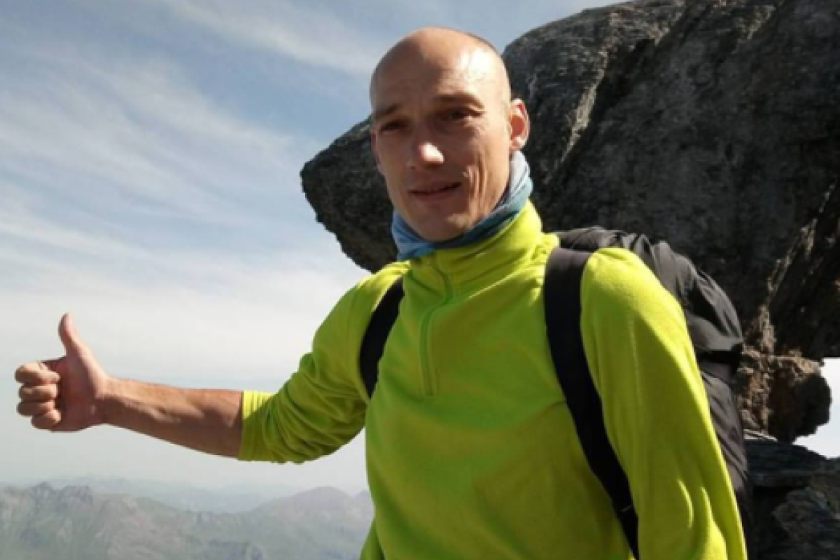 Погиб руфер, которого обвиняли в покраске звезды на московской высотке в цвета украинского флага Погиб руфер, которого обвиняли в покраске звезды на московской высотке в цвета украинского флага