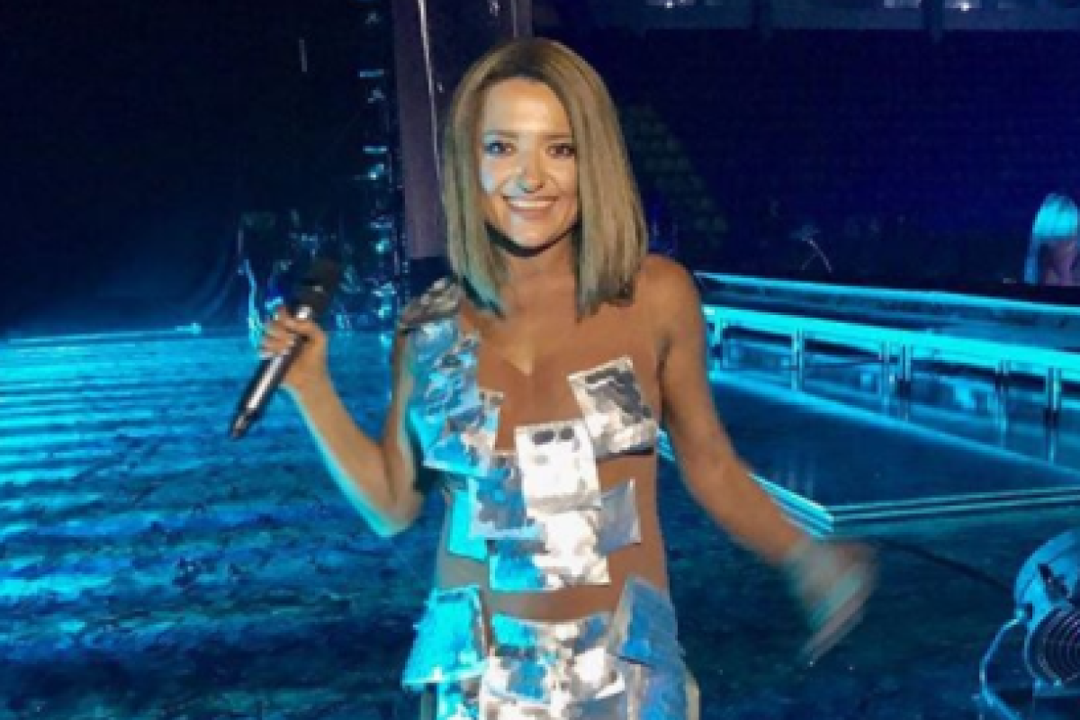 "Совсем голая вышла": наряд Натальи Могилевской шокировал поклонников "Совсем голая вышла": наряд Натальи Могилевской шокировал поклонников