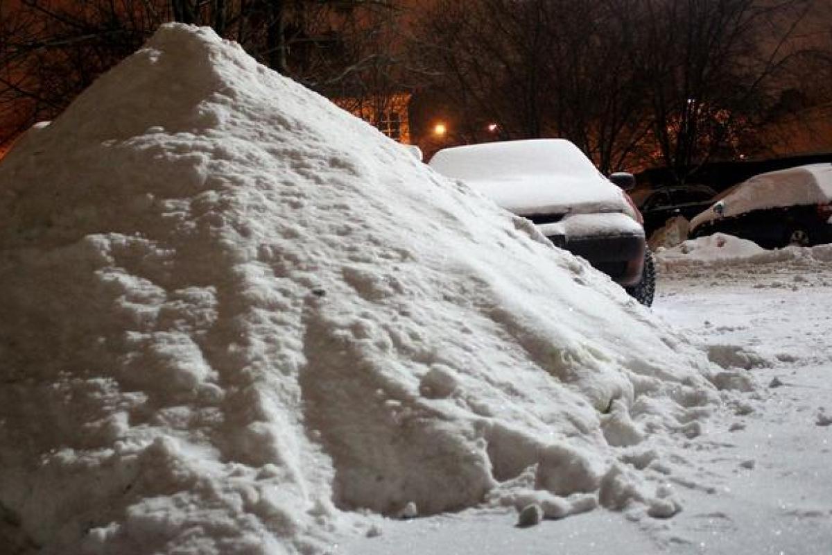 В России штормовым ветром с балкона унесло пенсионерку В России штормовым ветром с балкона унесло пенсионерку