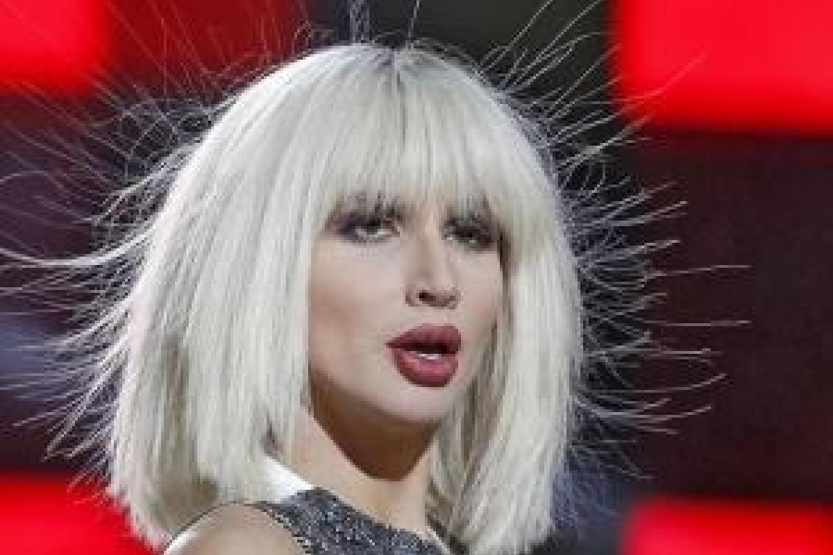 Лобода шокировала внешним видом: звезду перепутали с трансвеститом Лобода шокировала внешним видом: звезду перепутали с трансвеститом