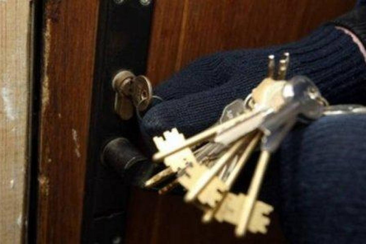 В Одессе парень вынес из дома подруги крупную сумму денег В Одессе парень вынес из дома подруги крупную сумму денег