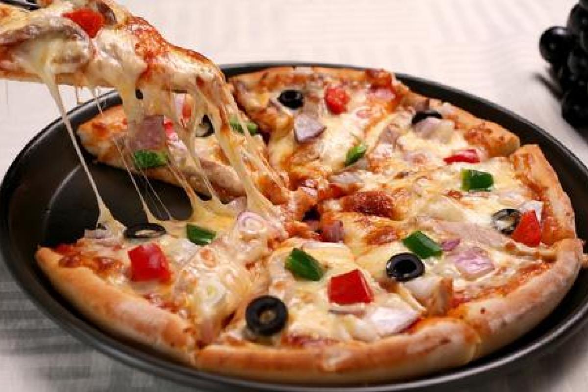 Вкусная домашняя пицца на сковороде за 15 минут Вкусная домашняя пицца на сковороде за 15 минут
