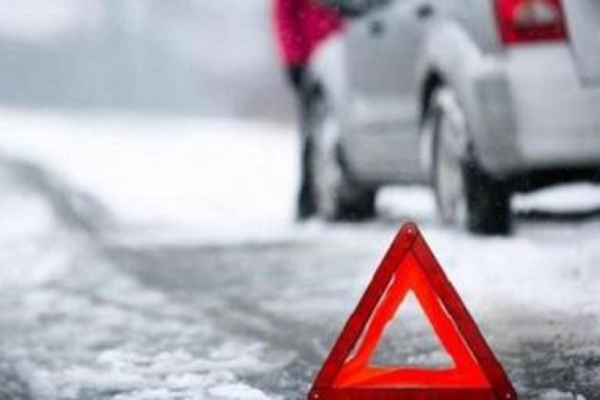 На трассе Киев - Харьков произошло смертельное ДТП На трассе Киев - Харьков произошло смертельное ДТП