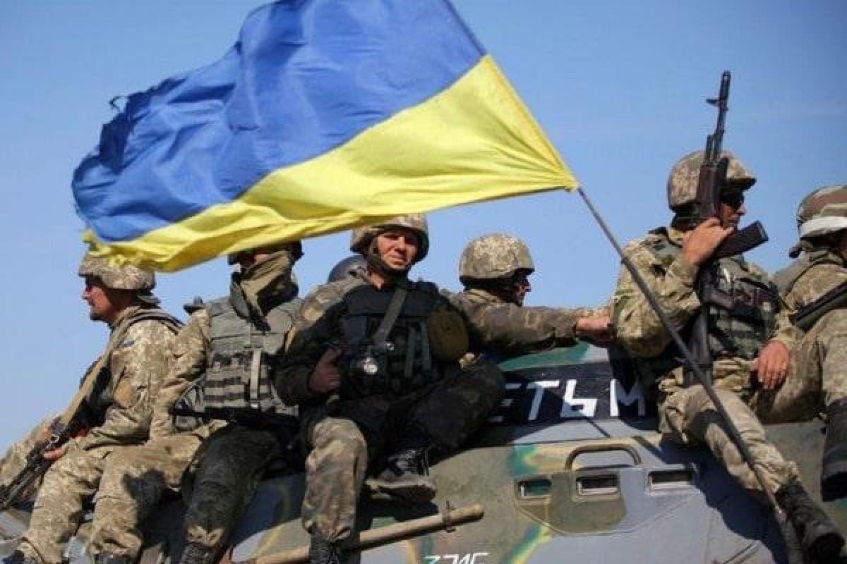 Бойцы ВСУ двумя выстрелами уничтожили передовую позицию боевиков на Светлодарской дуге: видео Бойцы ВСУ двумя выстрелами уничтожили передовую позицию боевиков на Светлодарской дуге: видео