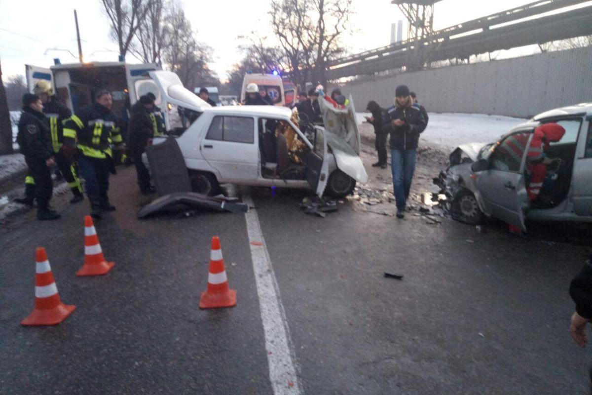 ДТП в Запорожье: пострадали четыре человека ДТП в Запорожье: пострадали четыре человека