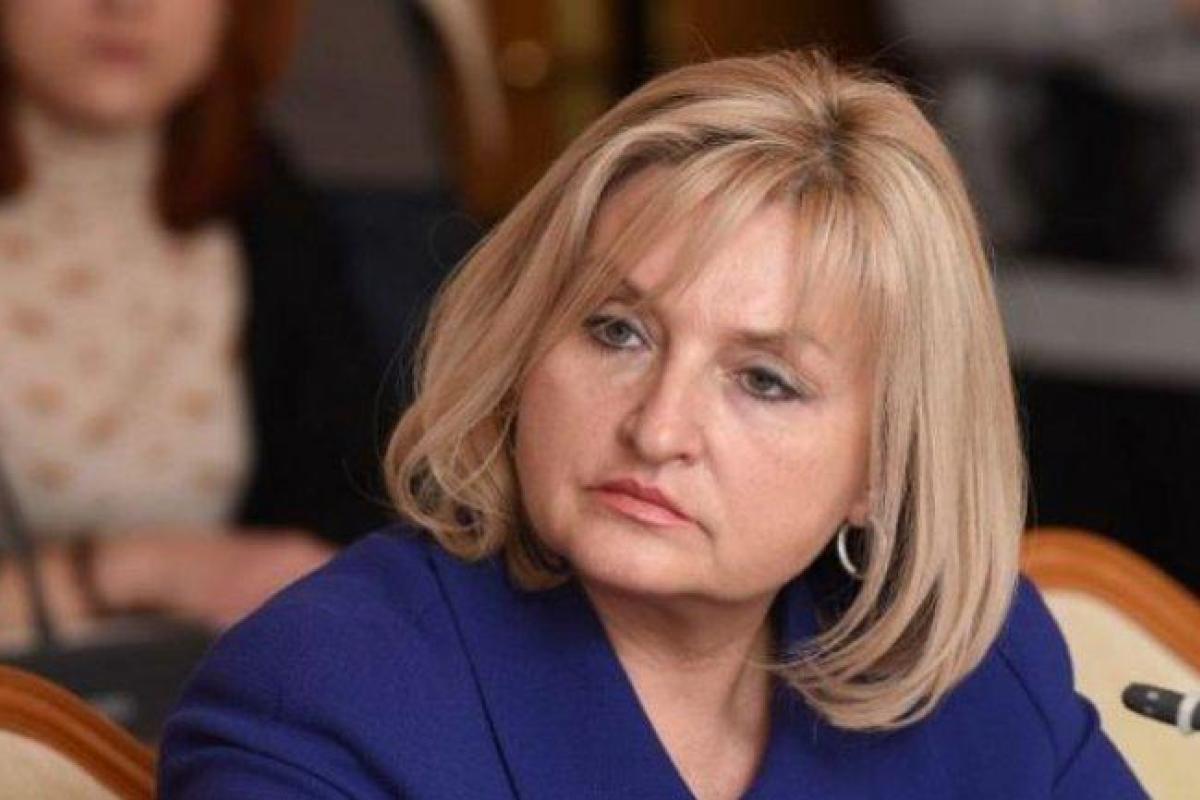 "Незабываемое" пальто: поведение Ирины Луценко в гардеробе бурно обсуждают в сети "Незабываемое" пальто: поведение Ирины Луценко в гардеробе бурно обсуждают в сети