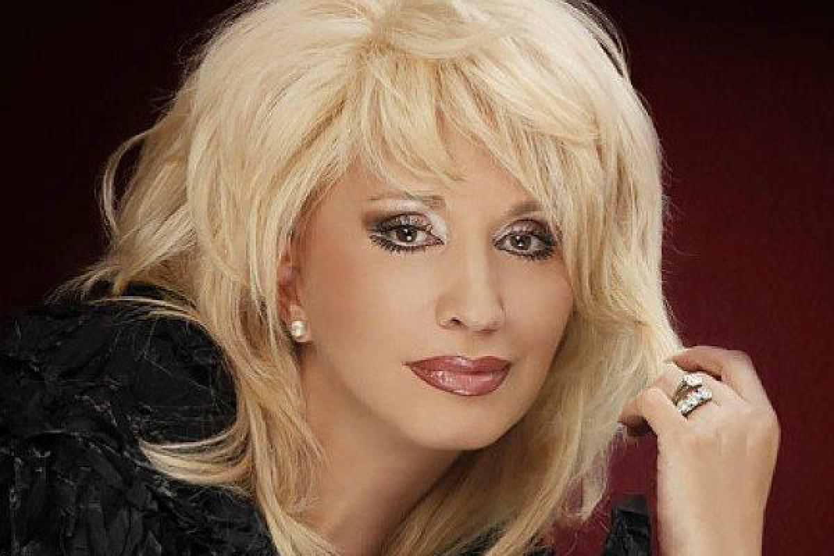 Ирина Аллегрова показала внука: поклонники увидели удивительную схожесть бабушки и мальчика Ирина Аллегрова показала внука: поклонники увидели удивительную схожесть бабушки и мальчика