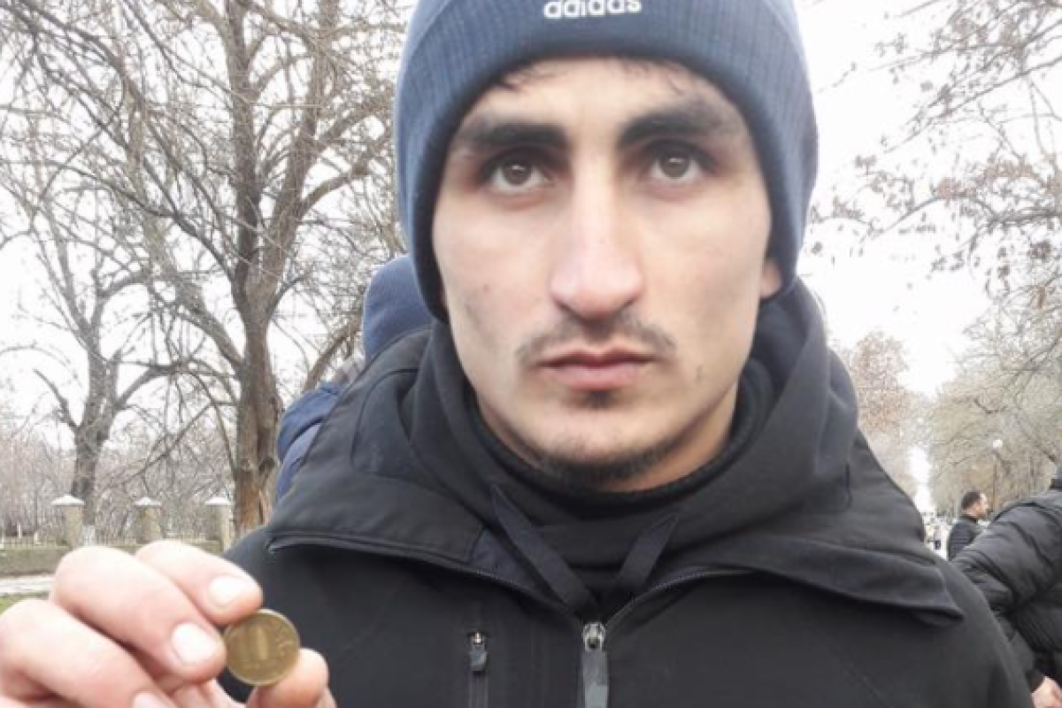 Крымские "власти" отпустили крымскотатарского активиста