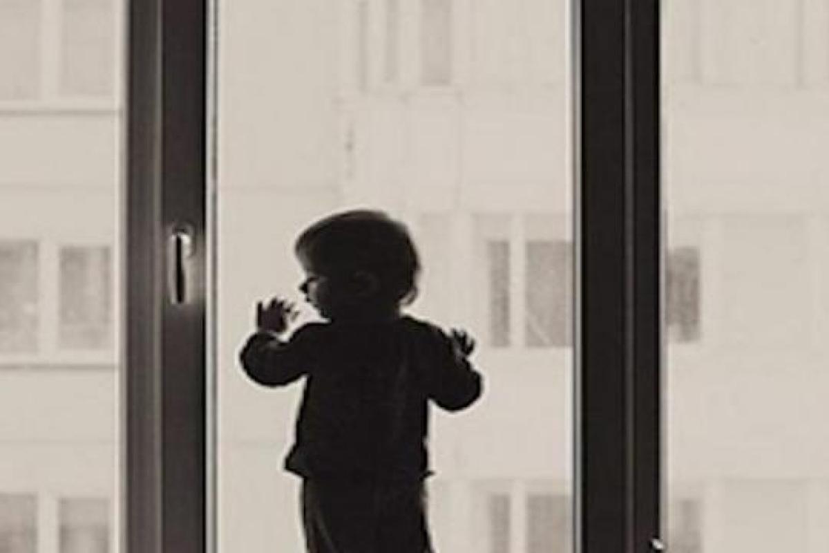 В Татарстане погиб шестимесячный ребенок, выброшенный из окна при пожаре