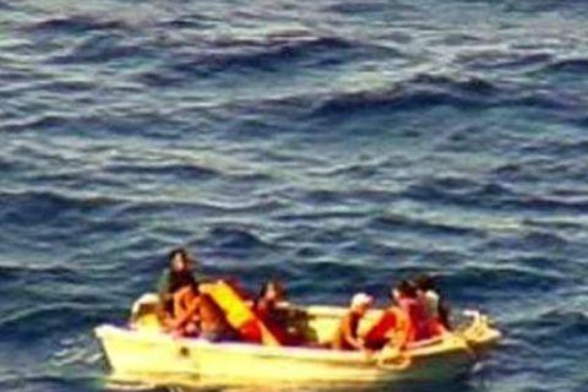 В Тихом океане обнаружили семерых уцелевших людей с парома, который пропал неделю назад