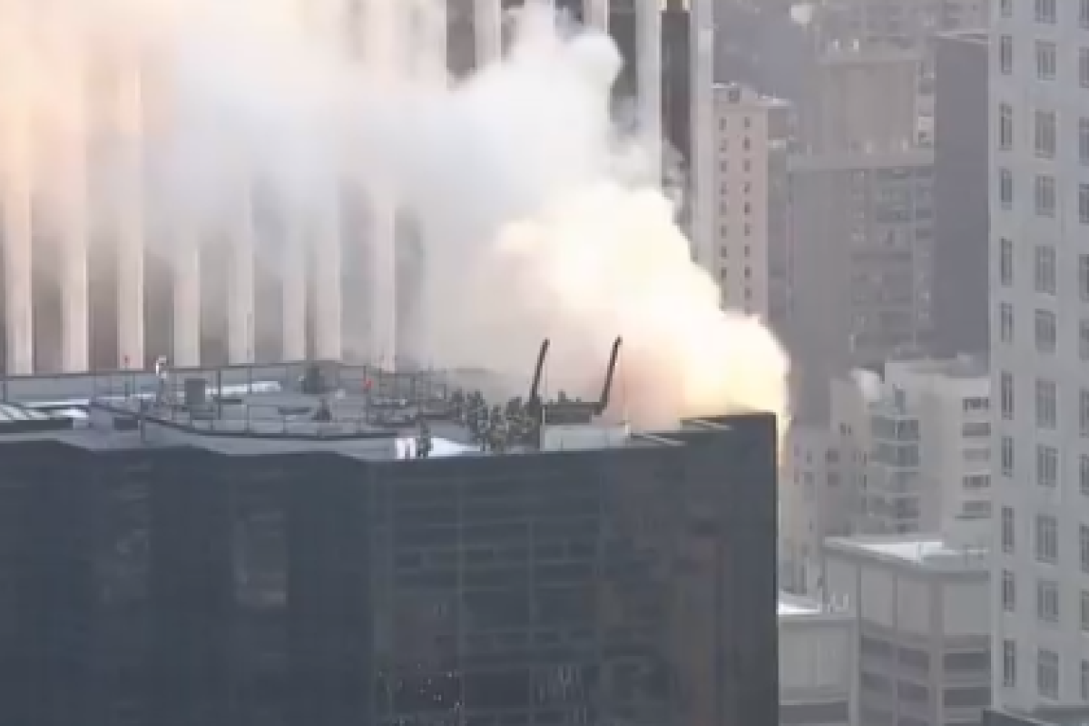 В Нью-Йорке загорелась "Башня Трампа": опубликовано видео В Нью-Йорке загорелась "Башня Трампа": опубликовано видео