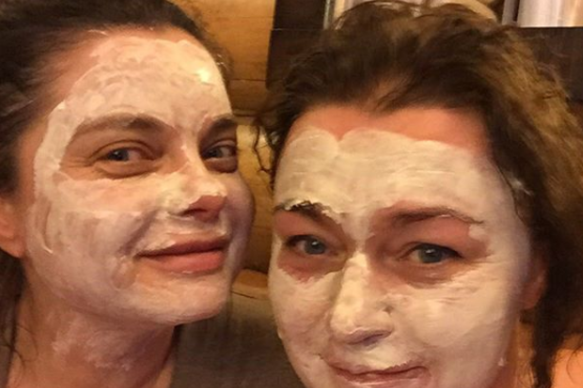 "А вроде порядочные дамы": Наташа Королева возмутила поклонников кадрами из бани "А вроде порядочные дамы": Наташа Королева возмутила поклонников кадрами из бани