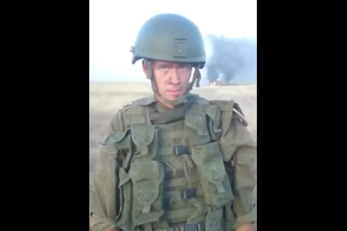 Хотел кушать: российский военный сжег БТР Хотел кушать: российский военный сжег БТР
