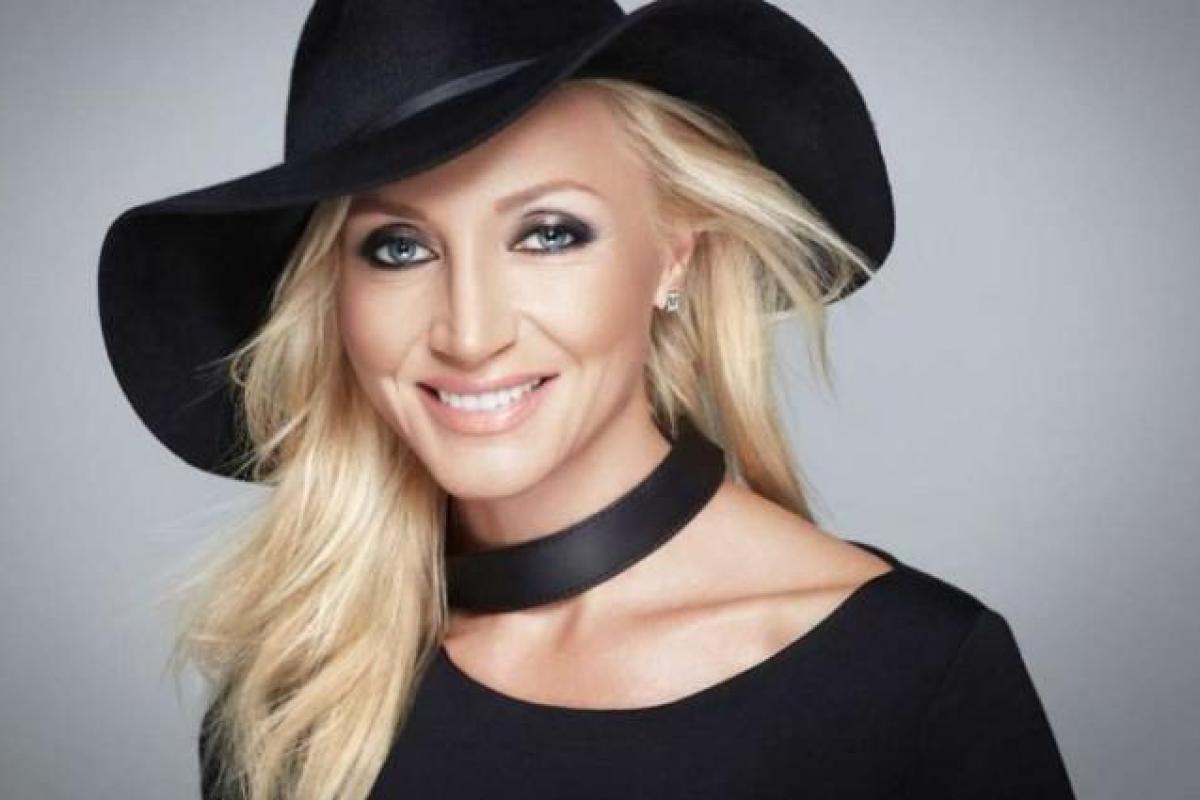 "Никак не мама с сыном": Певица Кристина Орбакайте показала своего 19-летнего сына Дени Байсарова "Никак не мама с сыном": Певица Кристина Орбакайте показала своего 19-летнего сына Дени Байсарова