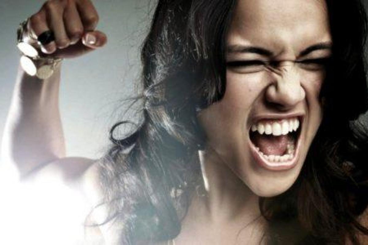 В России барменша голыми руками убила вора-рецидивиста В России барменша голыми руками убила вора-рецидивиста