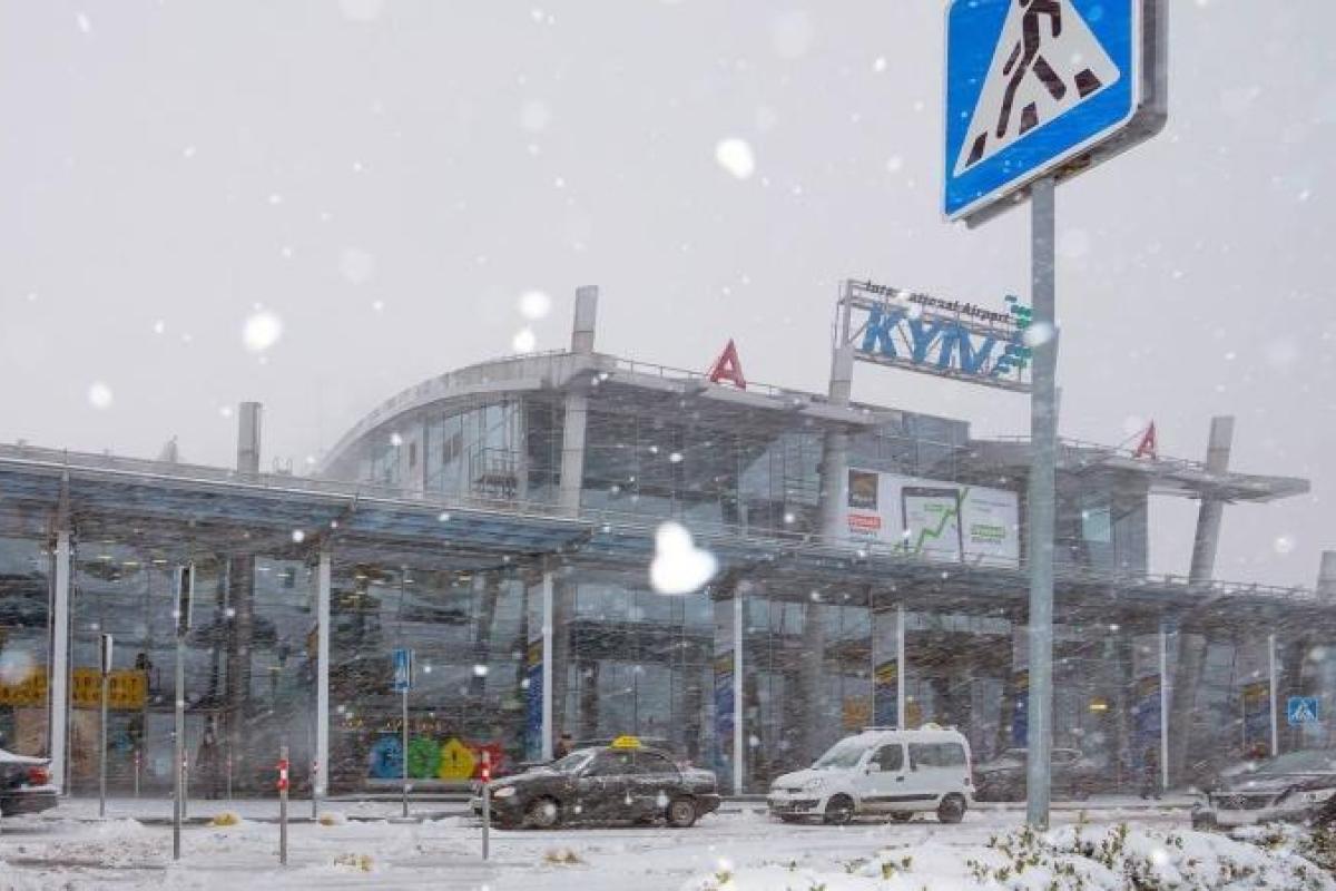Драка в аэропорту "Киев": пассажиры двух рейсов бились за самолет