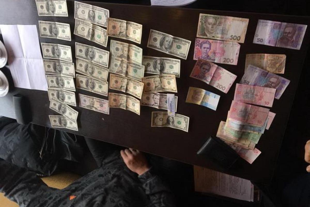 В Киеве на взятке поймали замначальника городской таможни