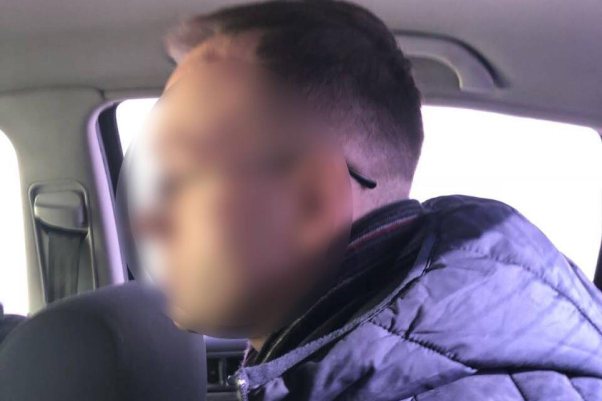 В Киеве задержали хакера, которого разыскивали в 30 странах В Киеве задержали хакера, которого разыскивали в 30 странах