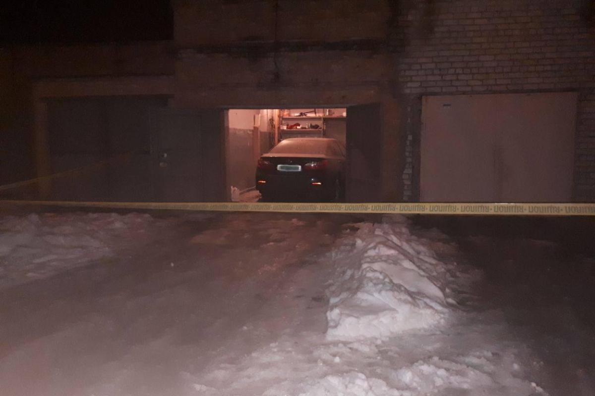 В Никополе прогремел взрыв у гаражей: пострадал депутат В Никополе прогремел взрыв у гаражей: пострадал депутат