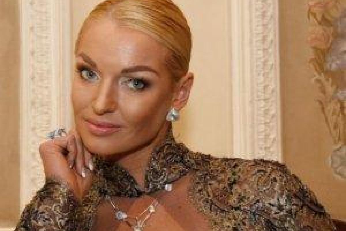 Мастер-класс от Волочковой: Балерина сделала шпагат на лошади