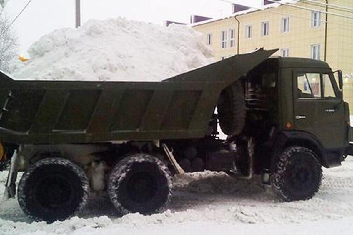 В Москве и Подмосковье на улицы выведена военная техника В Москве и Подмосковье на улицы выведена военная техника