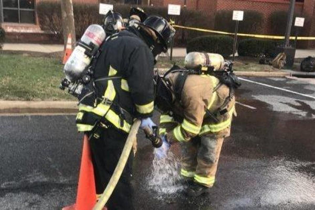 В США 11 военных получили ожоги лица после вскрытия подозрительного конверта