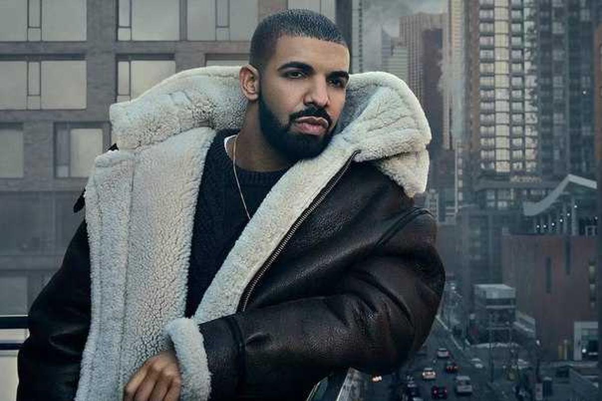 Известный рэпер раздал прохожим миллион долларов: опубликовано трогательное видео