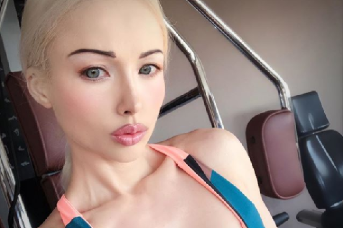 "Одесская Барби" Валерия Лукьянова в откровенном купальнике поразила фанатов накачанным телом "Одесская Барби" Валерия Лукьянова в откровенном купальнике поразила фанатов накачанным телом