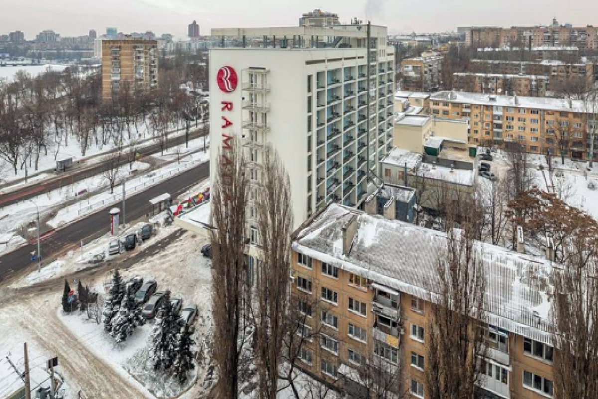 В гостинице оккупированного Донецка, где живут наблюдатели ОБСЕ, проводятся обыски и аресты, - журналист