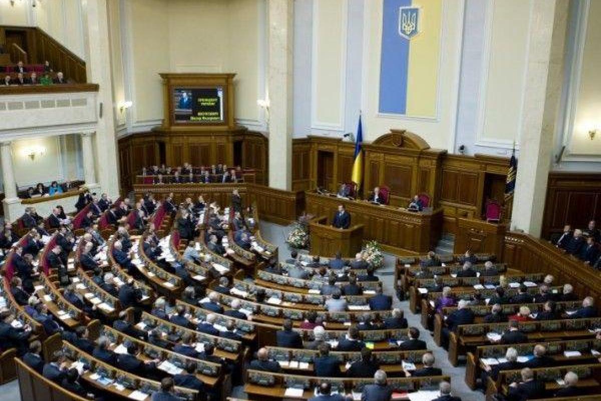 Геращенко призывает коллег "изменить ситуацию к лучшему и принять Закон 8151" Геращенко призывает коллег "изменить ситуацию к лучшему и принять Закон 8151"