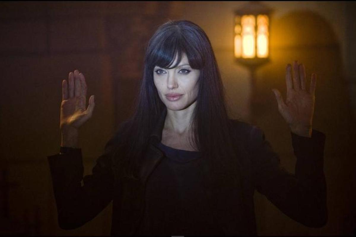 Анджелина Джоли выходит замуж - СМИ Анджелина Джоли выходит замуж - СМИ