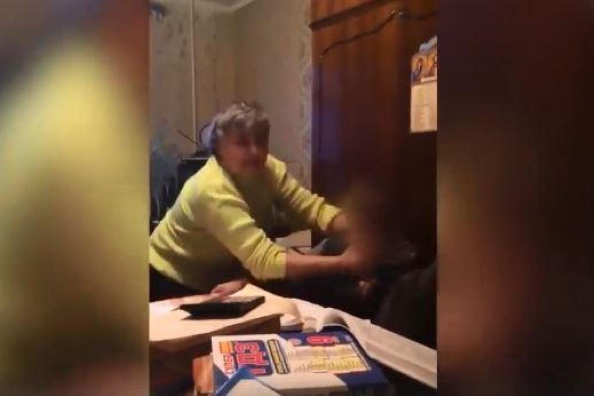 В Одесской области женщина-репетитор избивала и душила своих учеников В Одесской области женщина-репетитор избивала и душила своих учеников