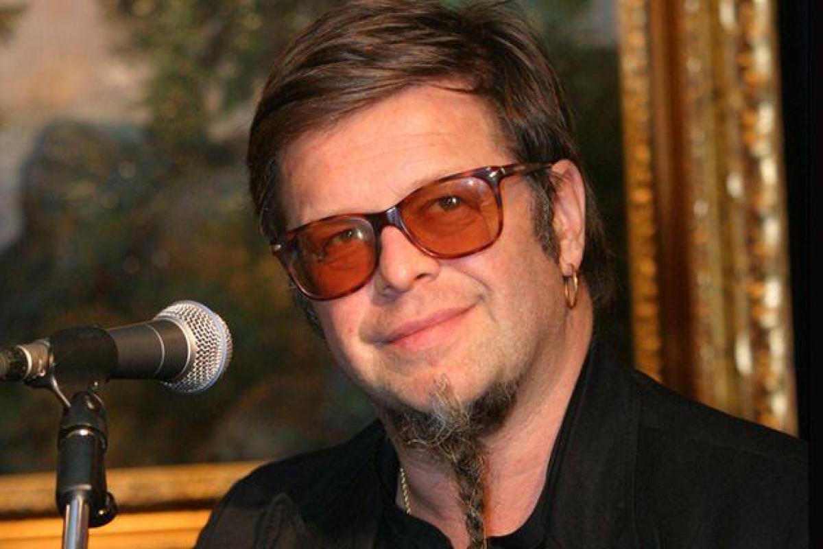 В Москве срочно госпитализирован певец Борис Гребенщиков В Москве срочно госпитализирован певец Борис Гребенщиков