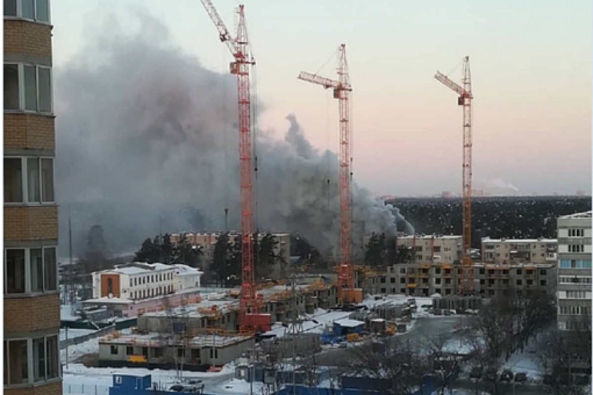 Пожар в Московской области: люди прыгали из окон пятиэтажки, есть жертвы Пожар в Московской области: люди прыгали из окон пятиэтажки, есть жертвы