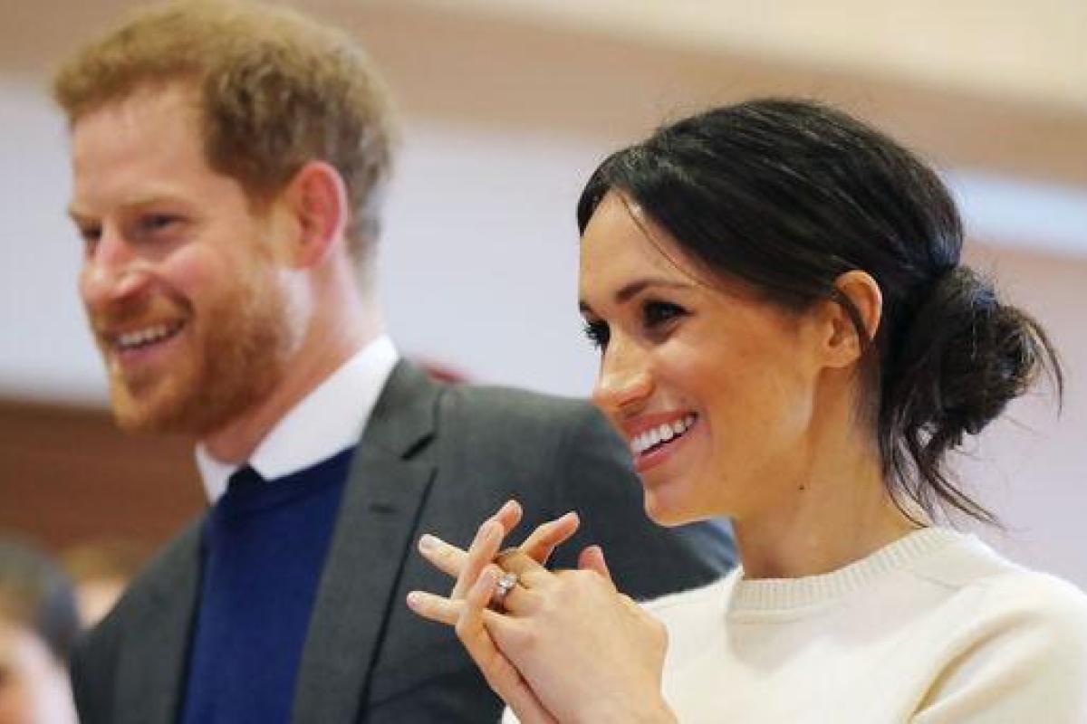 В день свадьбы британского принца Гарри соберется более 100 тысяч человек