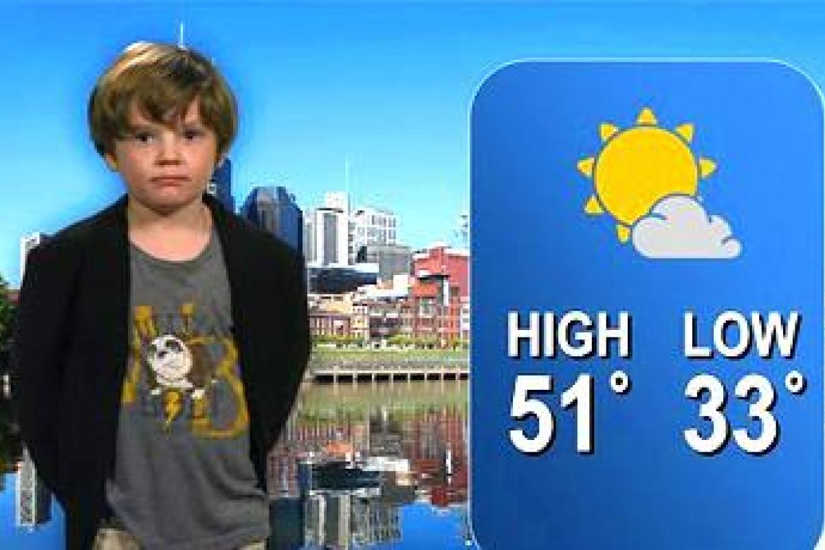 Мальчик записал прогноз погоды для детского сада и стал звездой сети Мальчик записал прогноз погоды для детского сада и стал звездой сети
