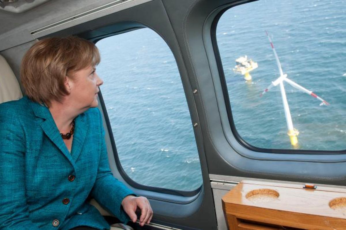 Плохая новость для "Газпрома": Меркель подписала 12-летнюю Программу отказа от газа, нефти и угля