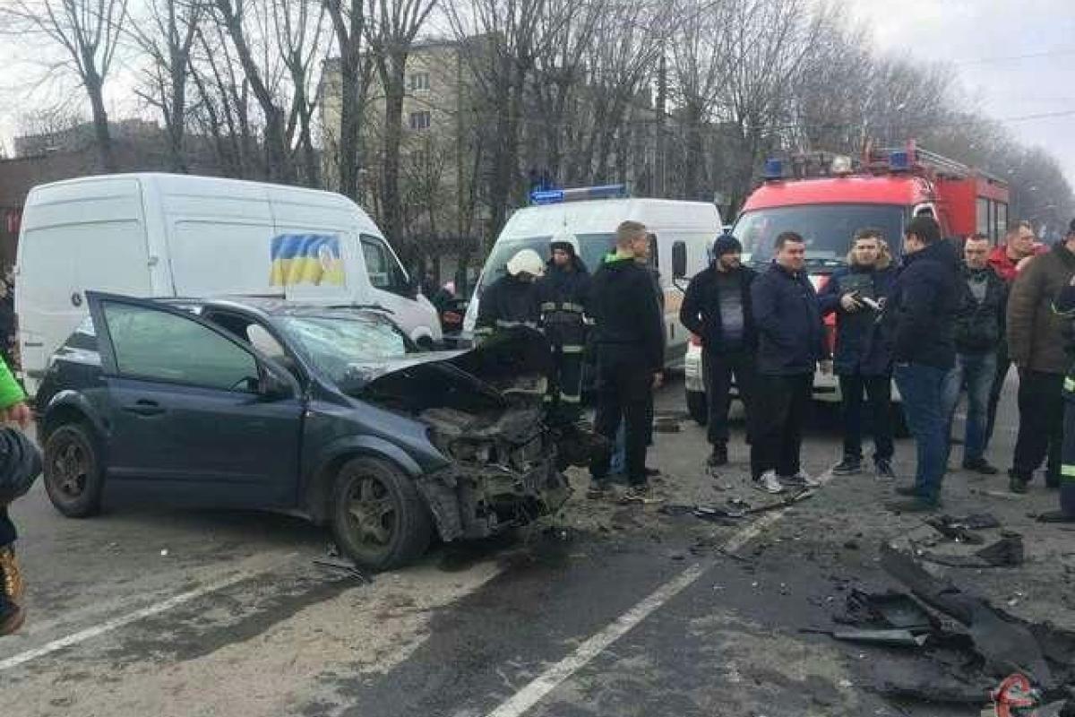 В результате ДТП в Хмельницком погиб 29-летний мужчина В результате ДТП в Хмельницком погиб 29-летний мужчина