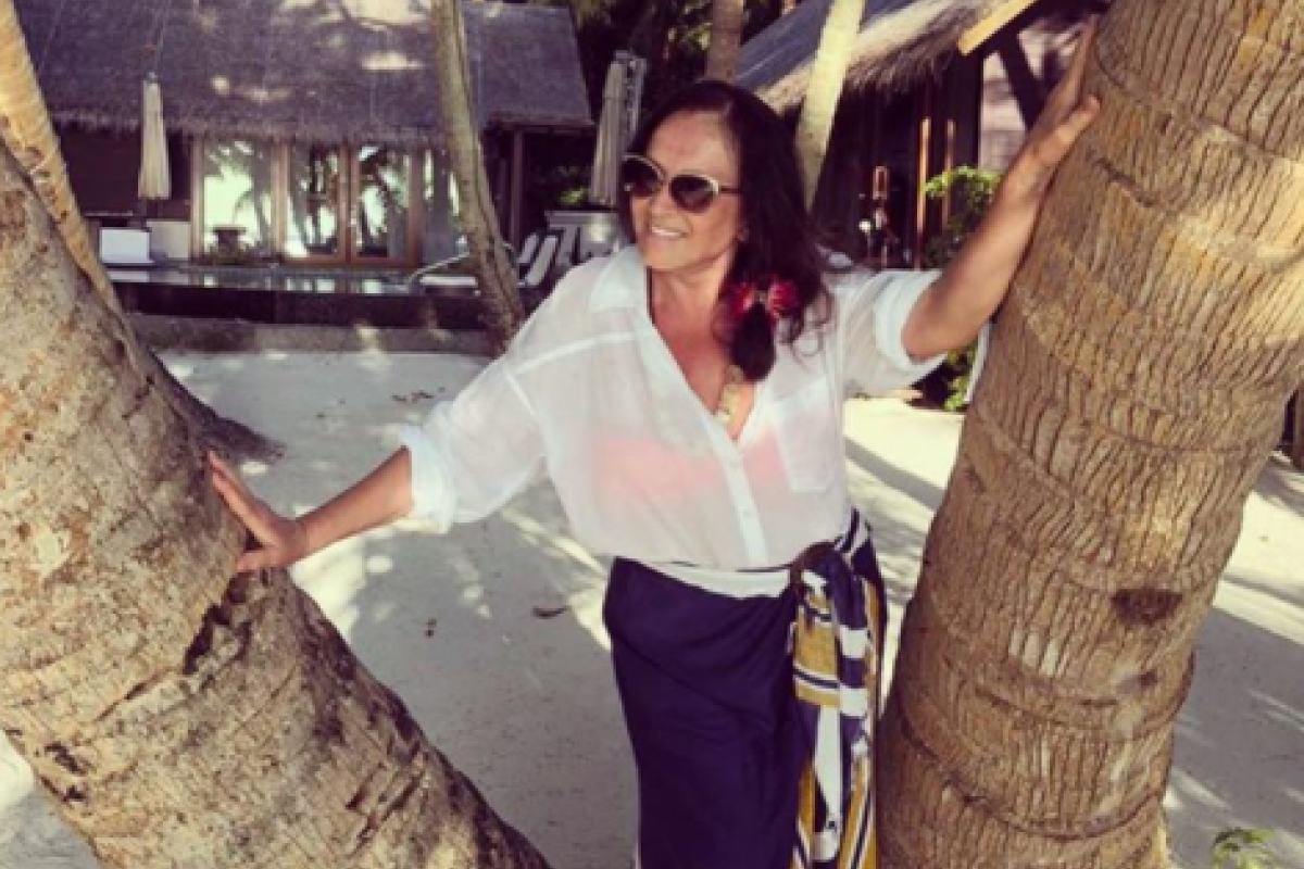 София Ротару нежится под пальмами: 70-летняя певица похвасталась загаром