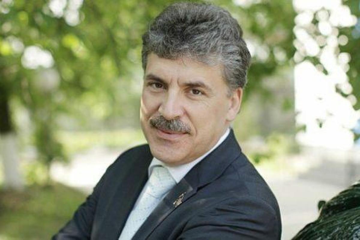 "Спор есть спор": Грудинин из-за проигрыша на выборах президента РФ сбрил усы - опубликовано видео