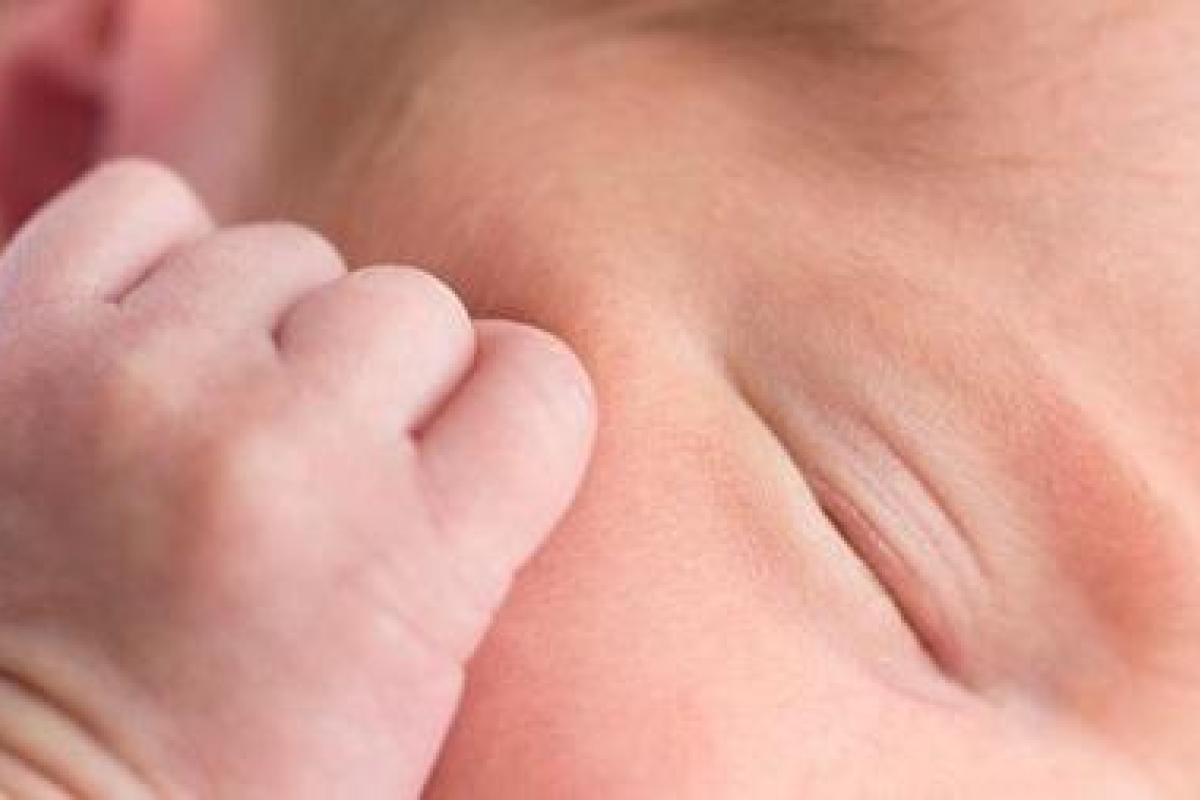 В Финляндии мужчина смог родить ребенка от своего возлюбленного