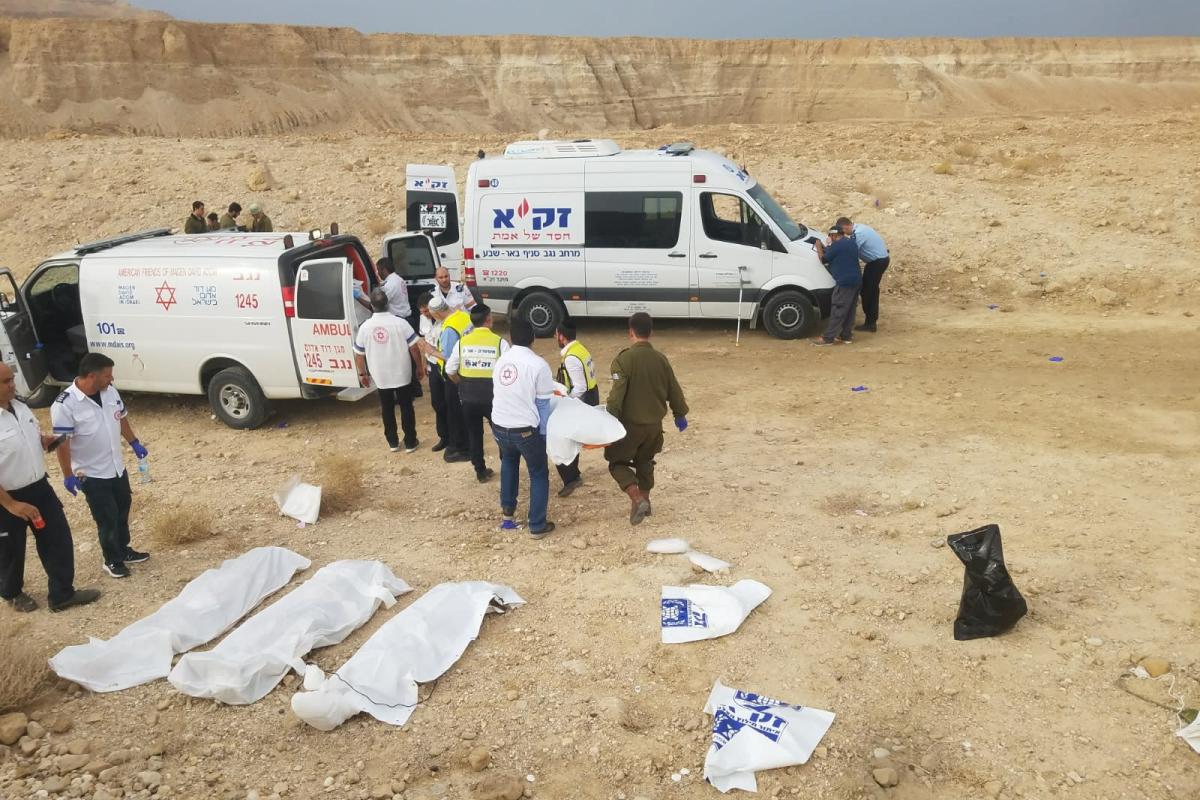 В Израиле селевой поток унес жизни 10 подростков, одна девушка считается без вести пропавшей В Израиле селевой поток унес жизни 10 подростков, одна девушка считается без вести пропавшей