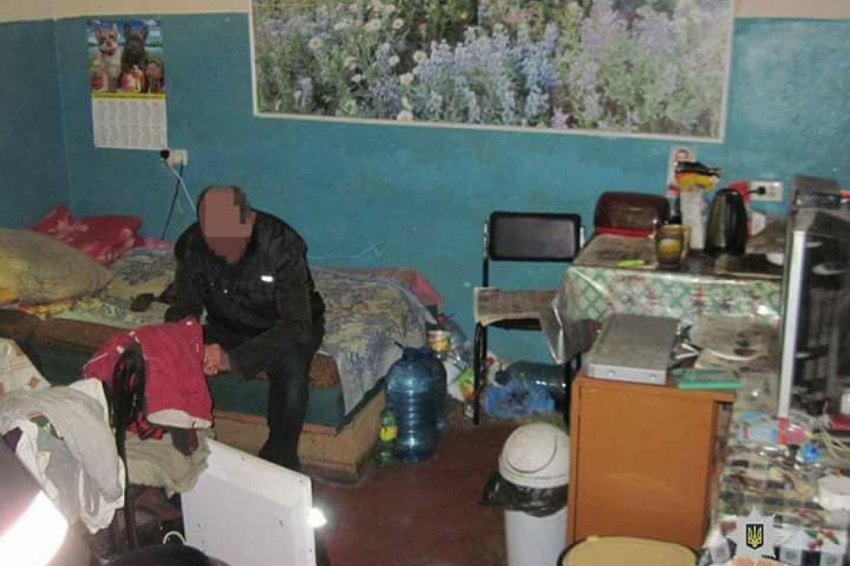 В Харькове полицейские задержали мужчину, который развращал малолетних