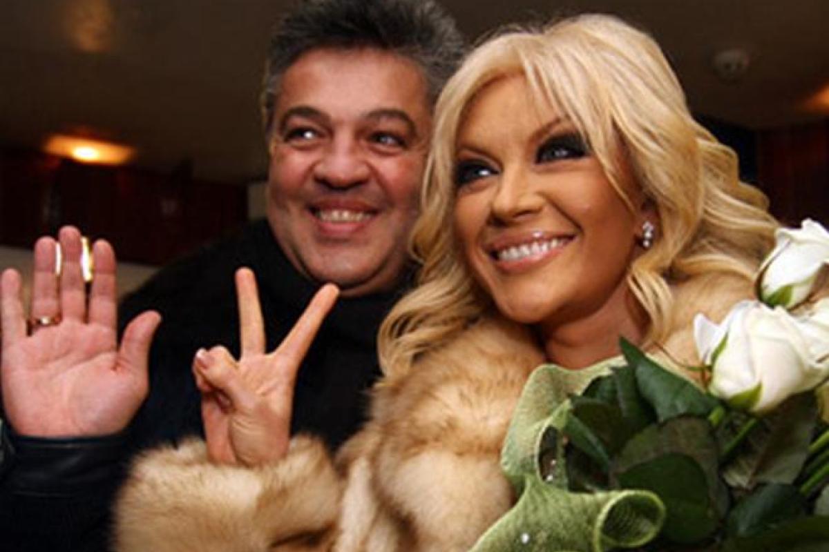 "Артистов методично травят": продюсер Таисии Повалий жалуется на гонения в Украине "Артистов методично травят": продюсер Таисии Повалий жалуется на гонения в Украине