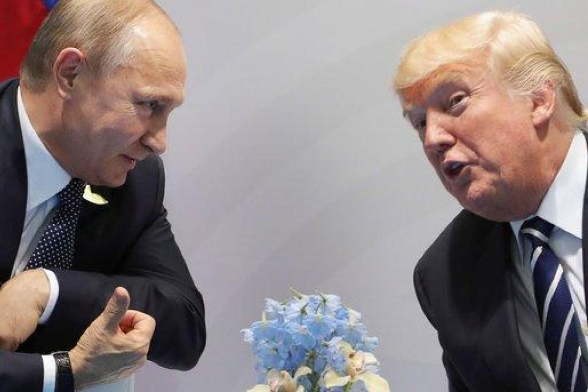 Путин хвастался перед Трампом российскими проститутками, - экс-директор ФБР Путин хвастался перед Трампом российскими проститутками, - экс-директор ФБР