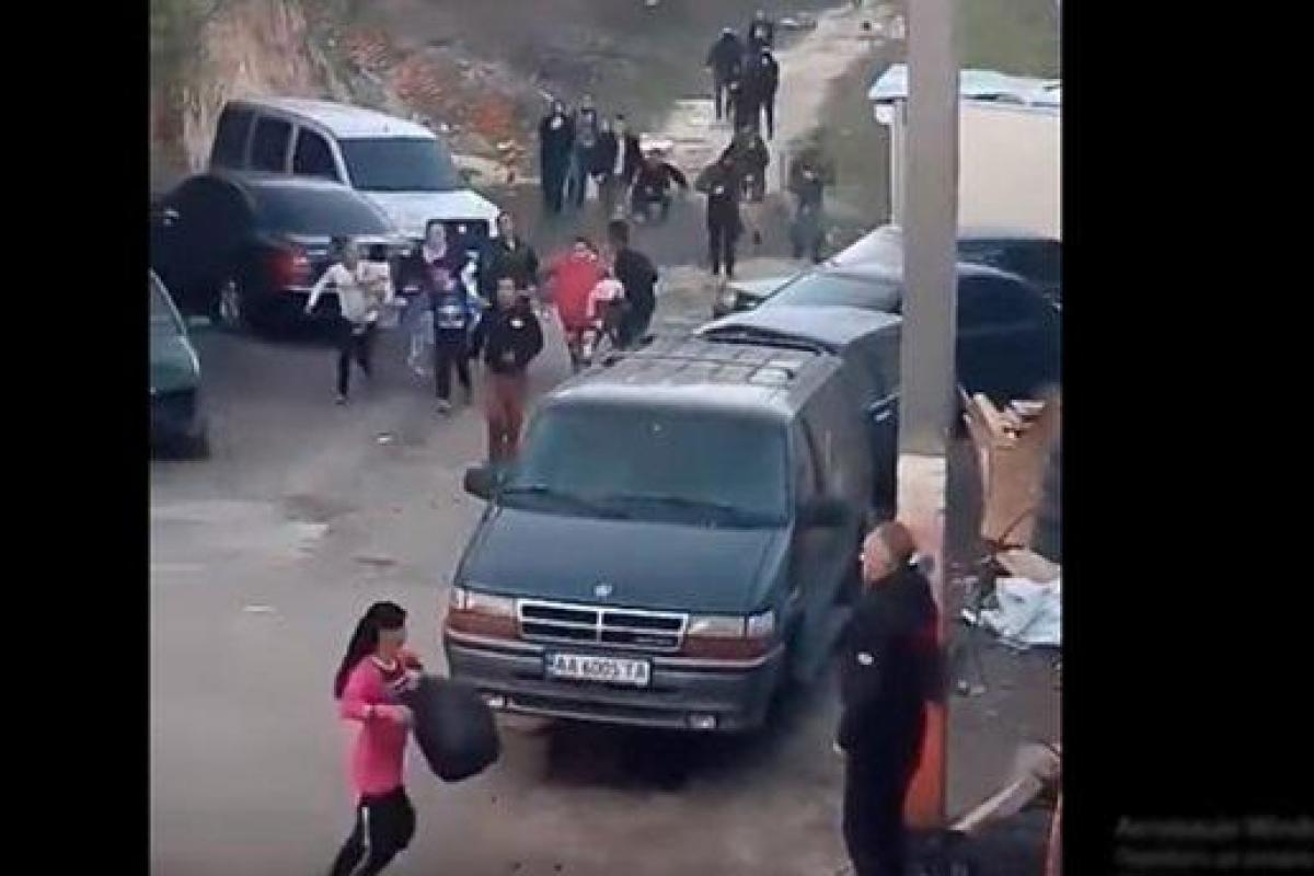 Аваков прокомментировал разгон лагеря ромов в Киеве Аваков прокомментировал разгон лагеря ромов в Киеве