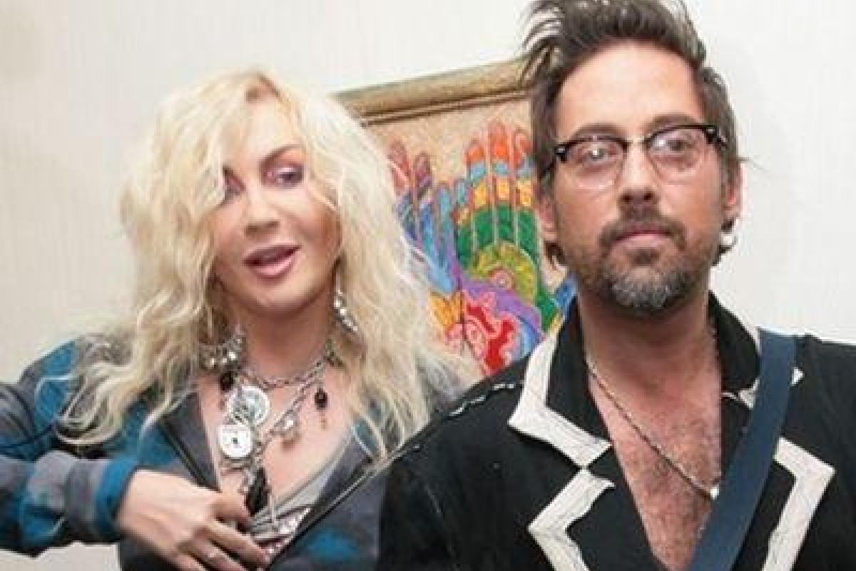 На концерте Билык охрана стаскивала за ногу со сцены Диму Коляденко: видео На концерте Билык охрана стаскивала за ногу со сцены Диму Коляденко: видео