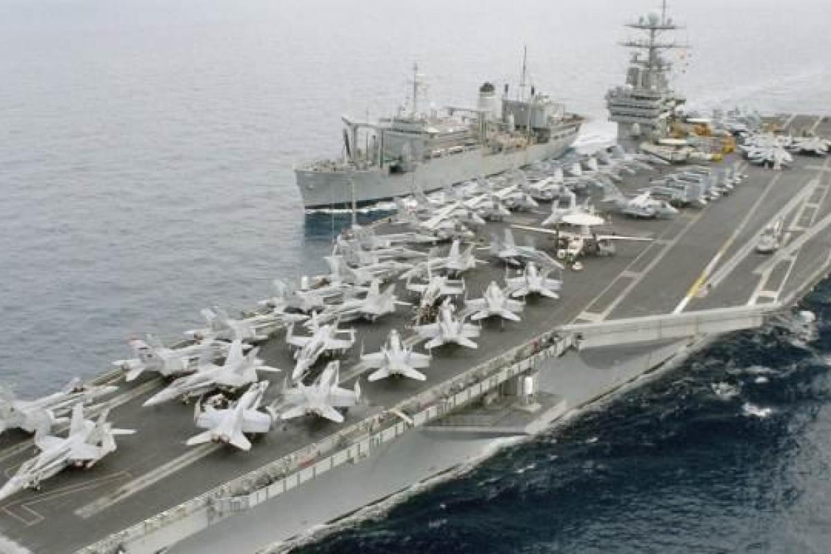 США направляют к берегам Сирии ударную группу во главе с авианосцем "Гарри Трумэн" США направляют к берегам Сирии ударную группу во главе с авианосцем "Гарри Трумэн"