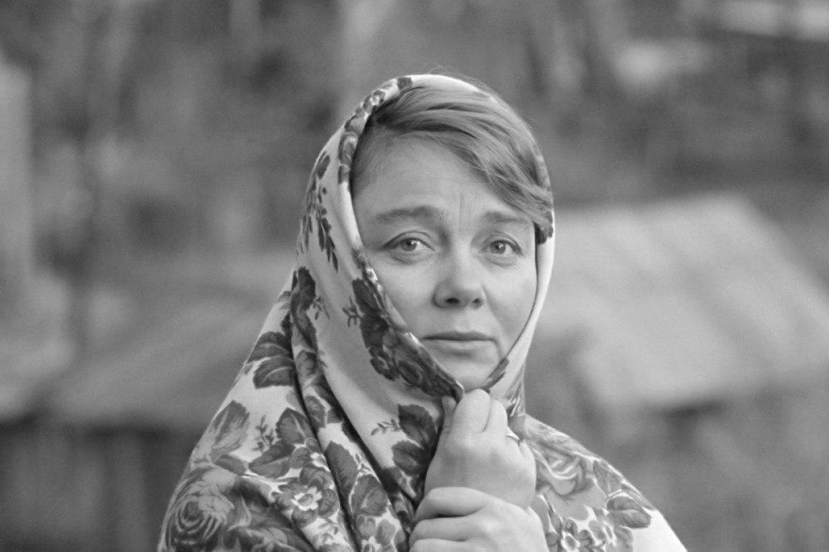 Скончалась актриса из фильма «Любовь и голуби» Скончалась актриса из фильма «Любовь и голуби»