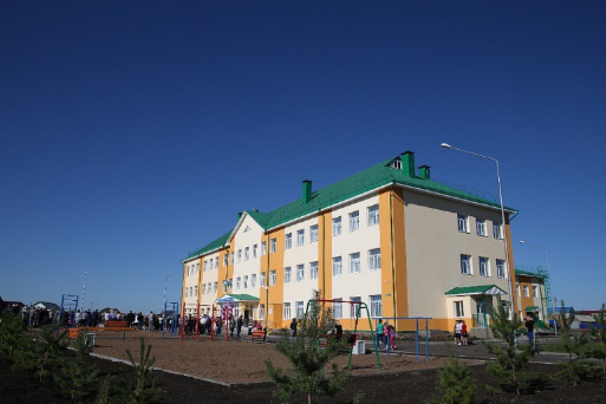 В России ученик напал на школу, ранены четыре человека, включая самого нападавшего: подробности В России ученик напал на школу, ранены четыре человека, включая самого нападавшего: подробности